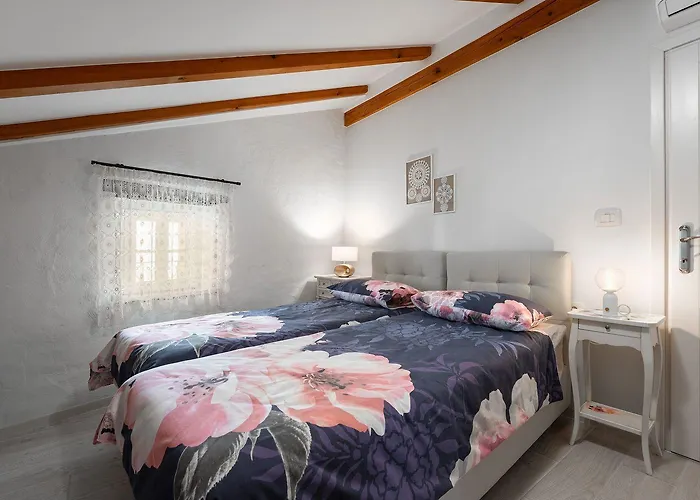 아파트 Exquisites Im Herzen Von Mit Meerblick, Nur 150 Meter Zum