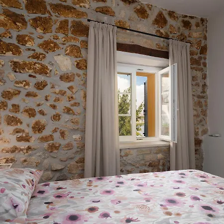 Апартаменти Exquisites Im Herzen Von Mit Meerblick, Nur 150 Meter Zum Пореч