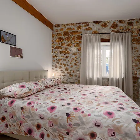 Exquisites Im Herzen Von Mit Meerblick, Nur 150 Meter Zum *