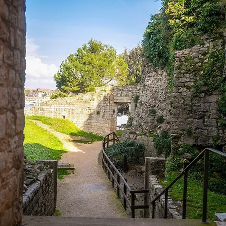 Exquisites Im Herzen Von Mit Meerblick, Nur 150 Meter Zum * Poreč