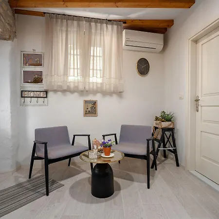 Exquisites Im Herzen Von Mit Meerblick, Nur 150 Meter Zum *