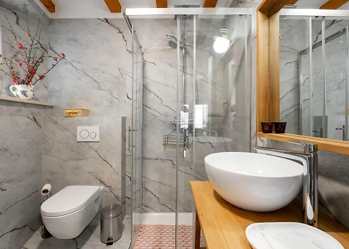 Exquisites Im Herzen Von Mit Meerblick, Nur 150 Meter Zum * بوريتش