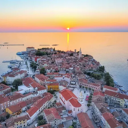 Exquisites Im Herzen Von Mit Meerblick, Nur 150 Meter Zum Apartman *
