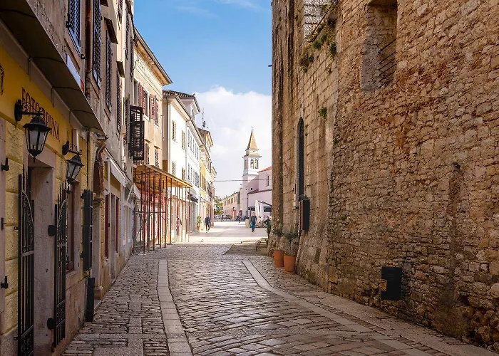 Exquisites Im Herzen Von Mit Meerblick, Nur 150 Meter Zum Poreč